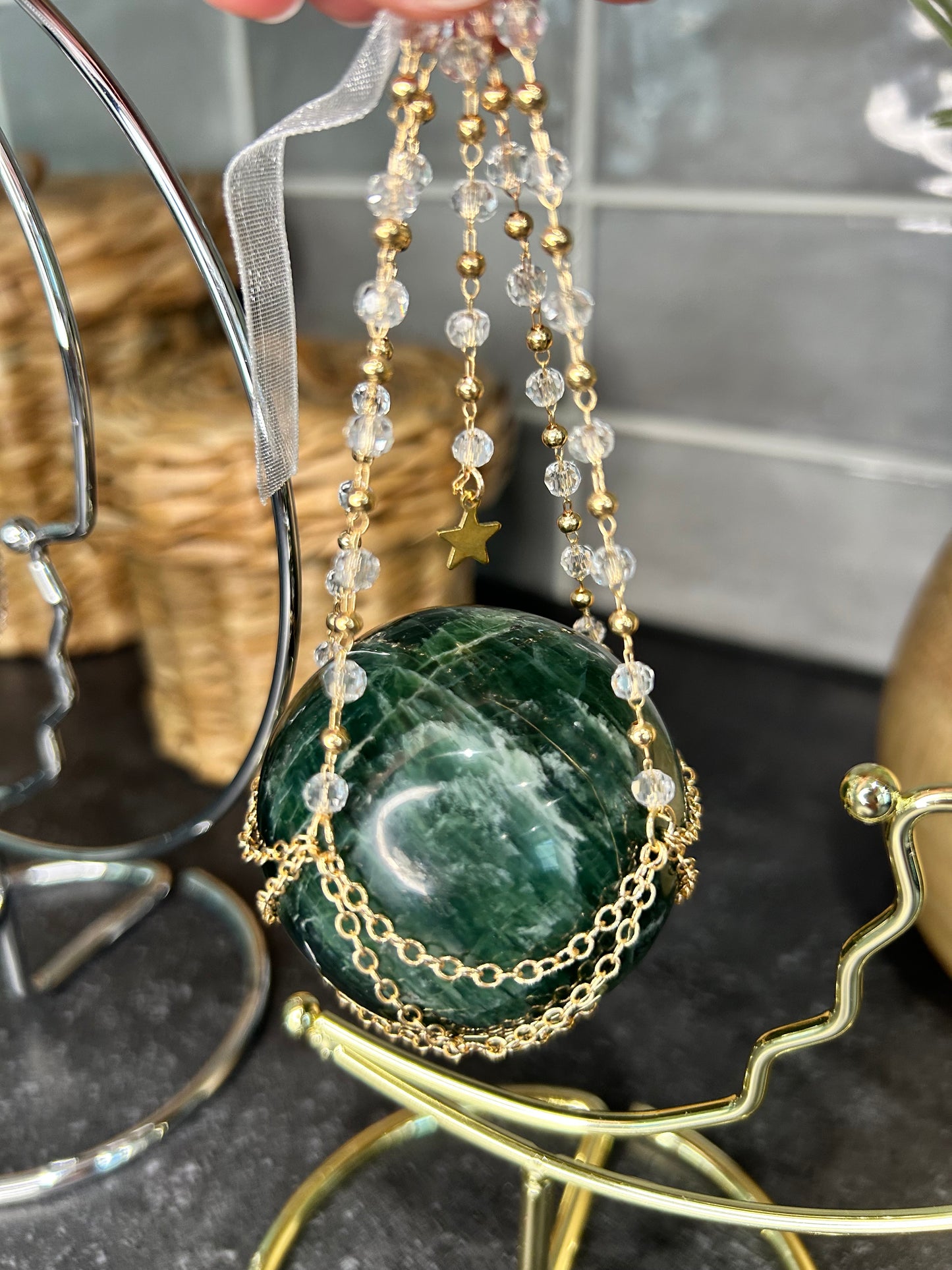 Moon Cradle Sphere Stand