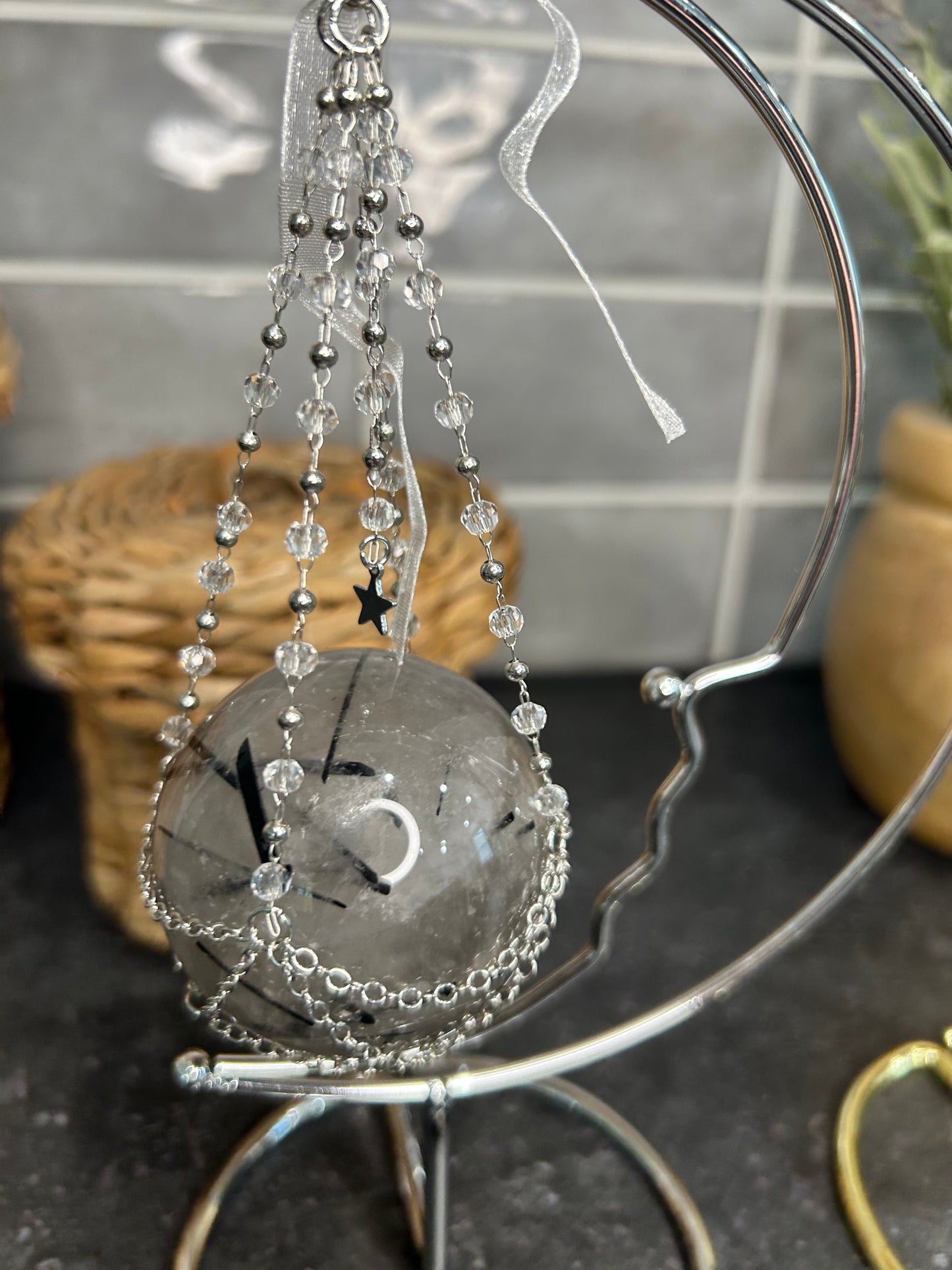 Moon Cradle Sphere Stand