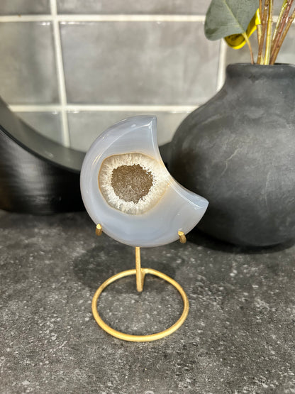 Druzy Agate Moon 29c