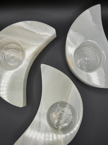 Onyx Moon Tea Light Holder - Option A