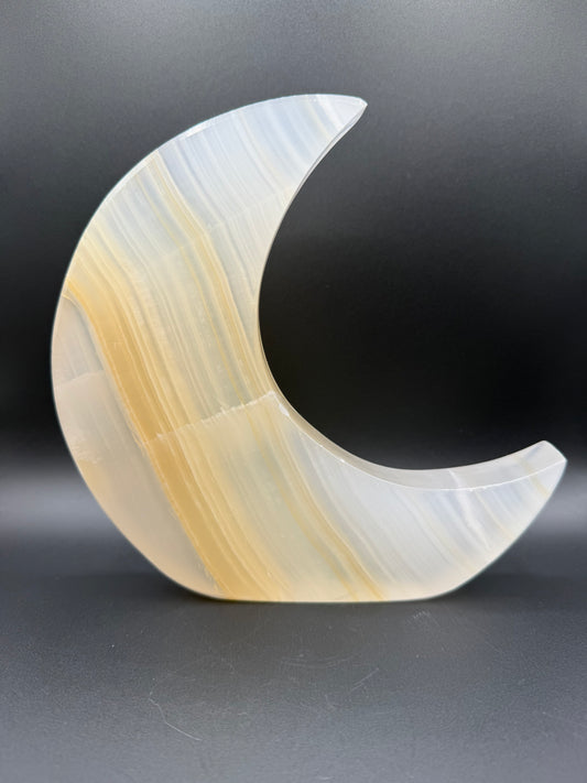 Self-standing Onyx Moon